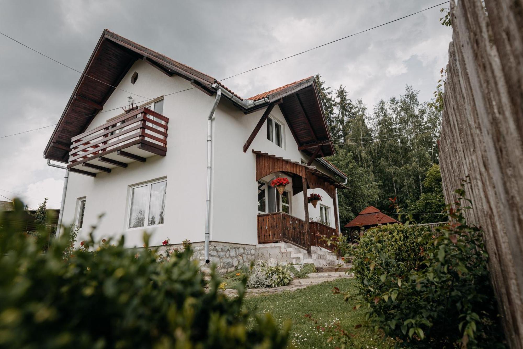 Kaffai Panzio Bed & Breakfast Izvoru Muresului Exterior photo